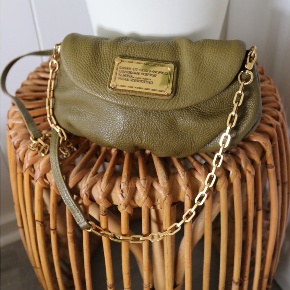 Marc Jacobs MBMJ Clutch